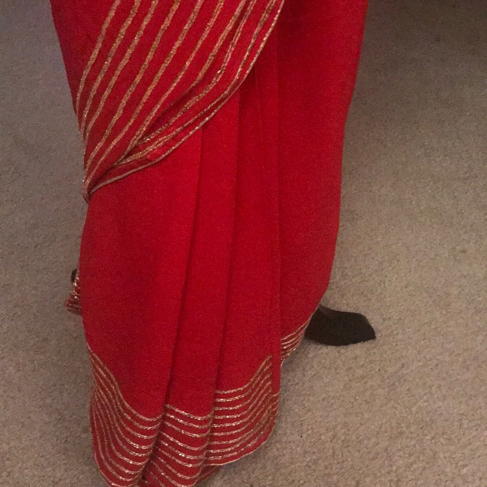 Saree( SALWAR KAMEEZ)